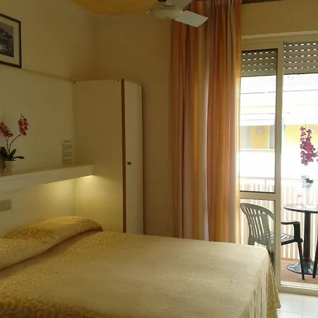 Hotel Paron 3*