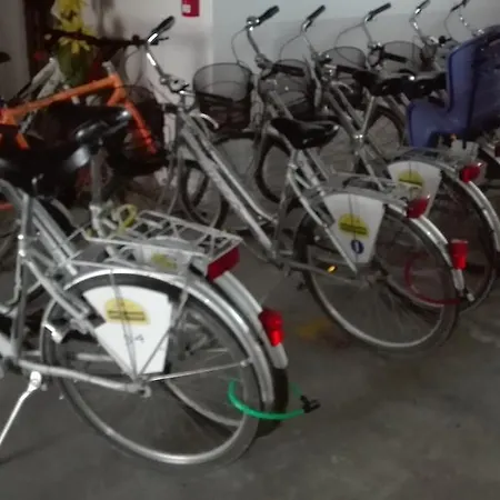 Ξενοδοχείο Paron Μπιμπιόνε